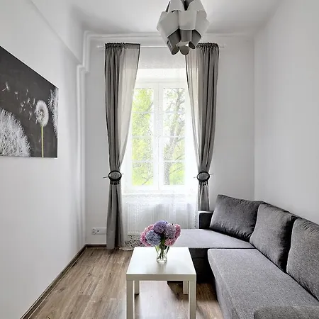 Kazimierz White *